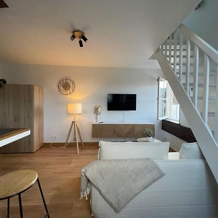 Appartamento Duplex Bord De L'Eure - Parking Inclus - Jolie Vue Sur La Cathedrale Chartres Esterno foto