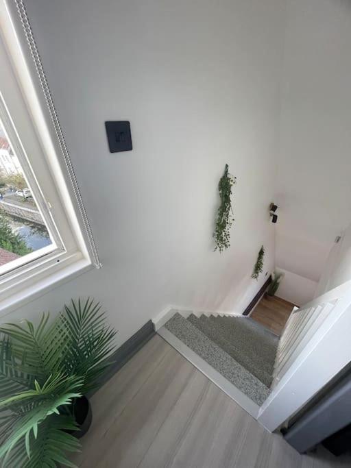Appartamento Duplex Bord De L'Eure - Parking Inclus - Jolie Vue Sur La Cathedrale Chartres Esterno foto