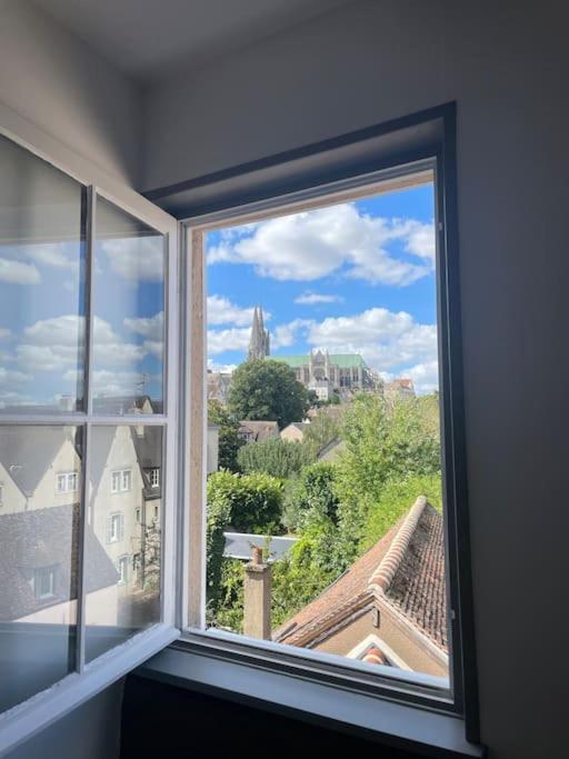 Appartamento Duplex Bord De L'Eure - Parking Inclus - Jolie Vue Sur La Cathedrale Chartres Esterno foto