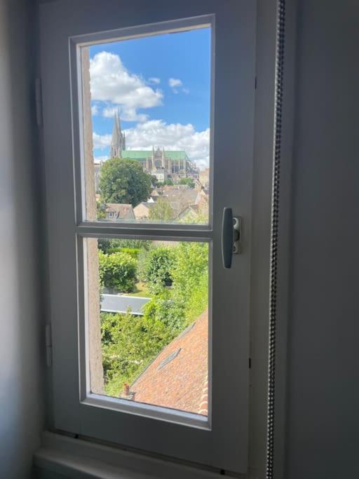 Appartamento Duplex Bord De L'Eure - Parking Inclus - Jolie Vue Sur La Cathedrale Chartres Esterno foto